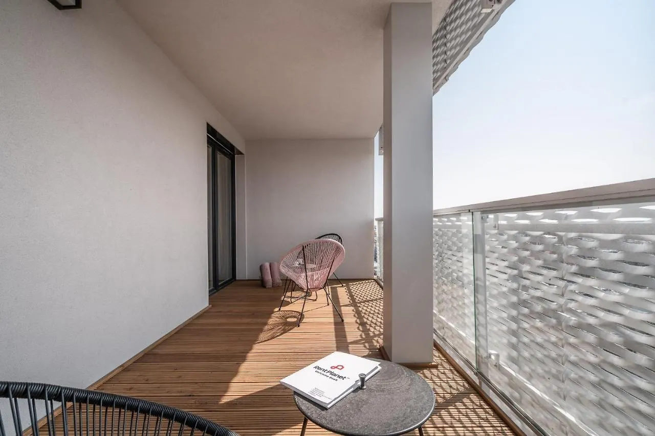 Rentplanet - Apartamenty Atal Tower Wrocław 0*,